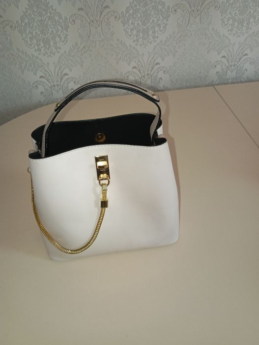 Продам женскую сумку