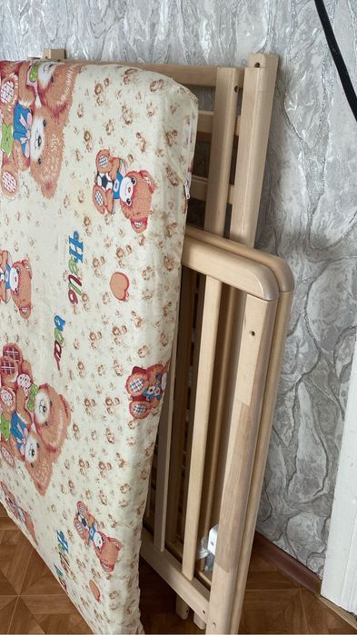 Детская кроватка