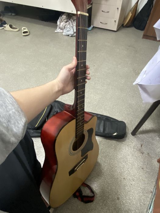 гитара акустикаа