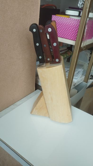 Подставка для ножей