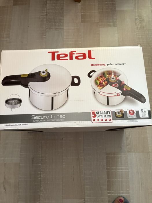 Тенджера под налягане Tefal