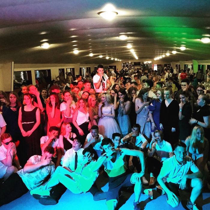 Ведущий тамада