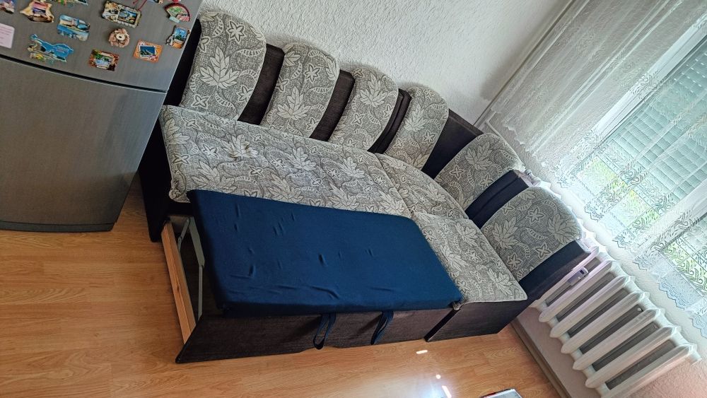Кухненски диван.