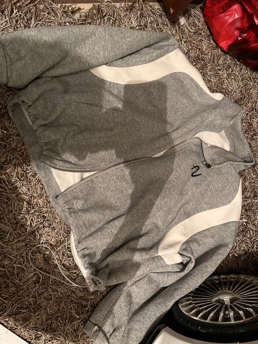 Женские вещи в и