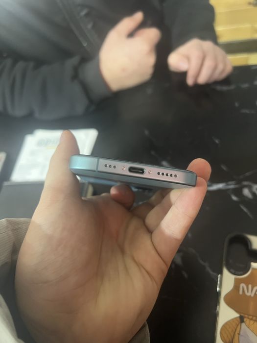 Айфон 16 на 128 гб