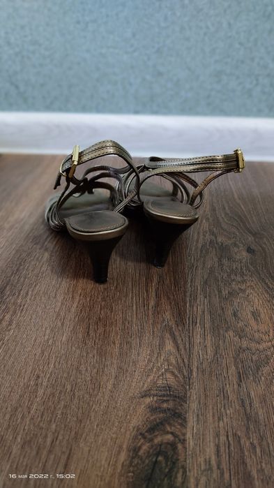 Красивые босоножки