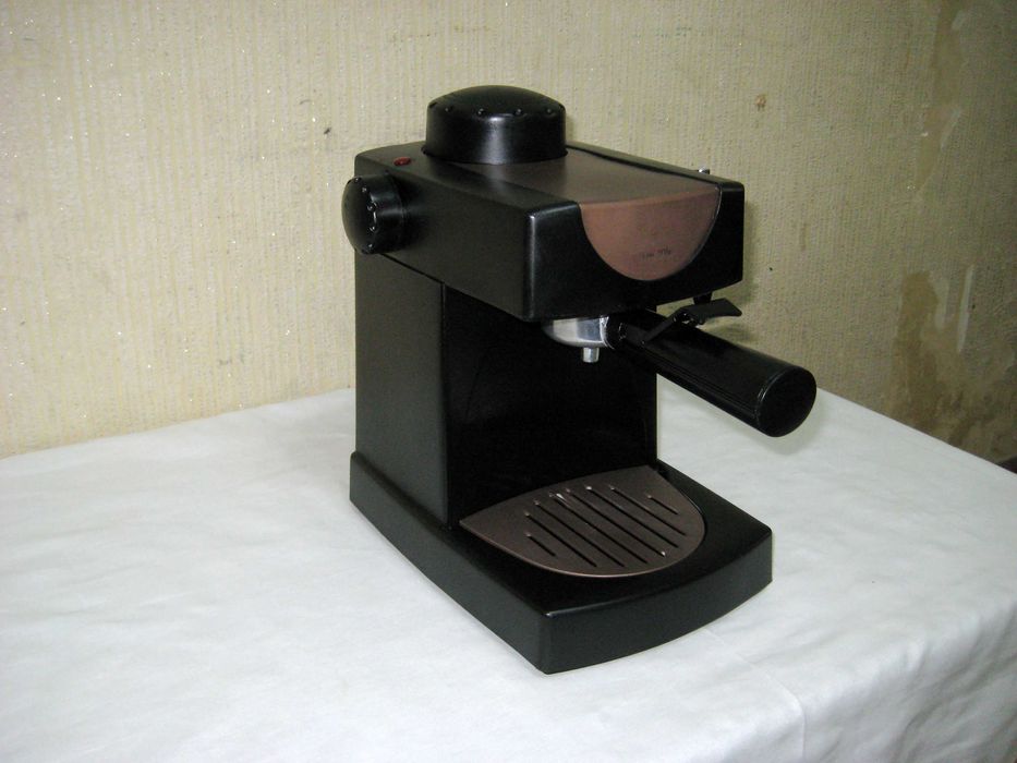 Кофеварка капучинатором идеальном отличном состоянии!