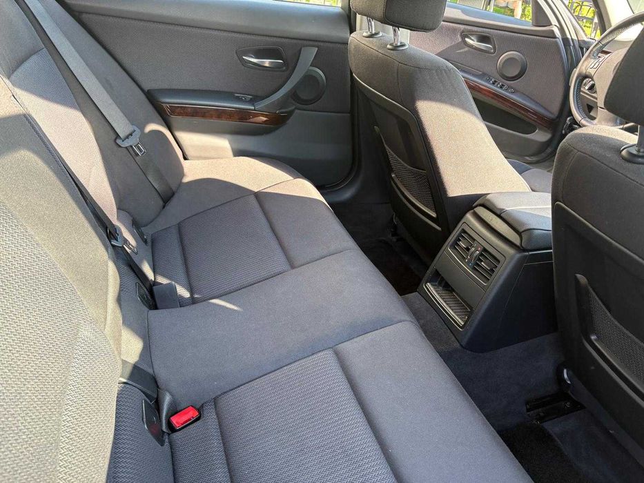 BMW 320 XDrive, motorina, tracțiune integrală, 1995 cm cubi,