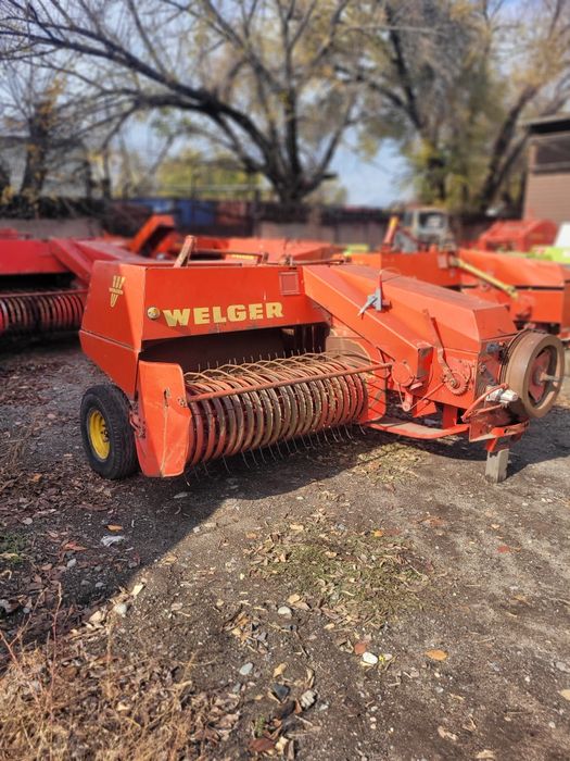 Пресс-подборщик Вельгер Ар 61. Привозной. Германия
