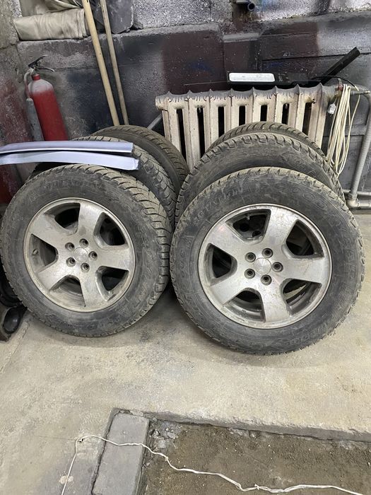 Продам комплект колес на субару