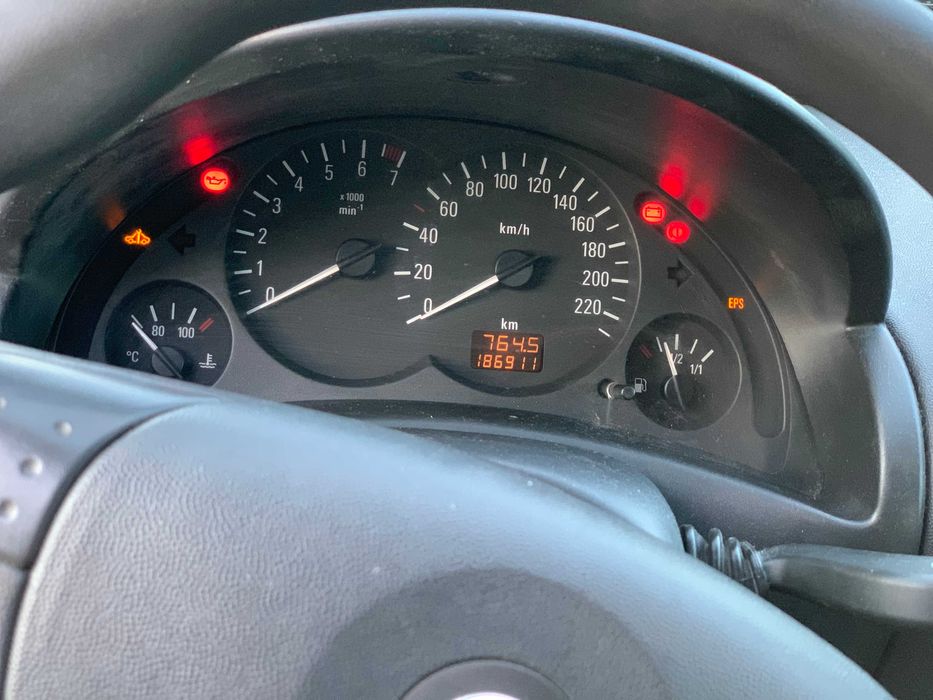 OPEL CORSA C 1.0 Benzină – Consum foarte mic, acte valabile, gata de drum! Echipata cu anvelope vara - iarna