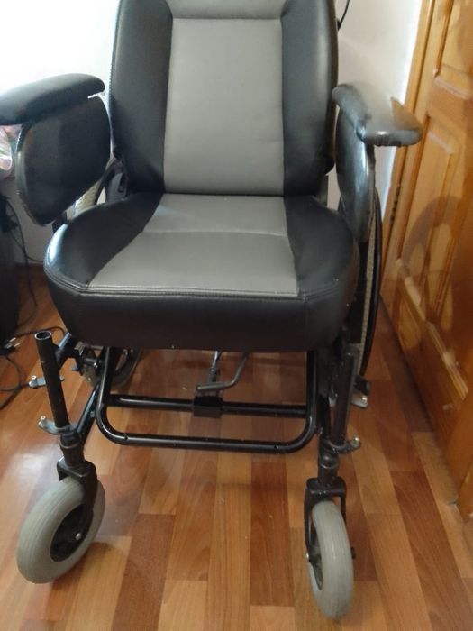 Инвалидная коляска