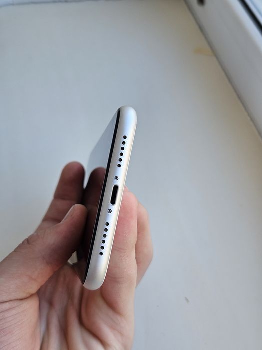 iPhone xr в идеальном состоянии!