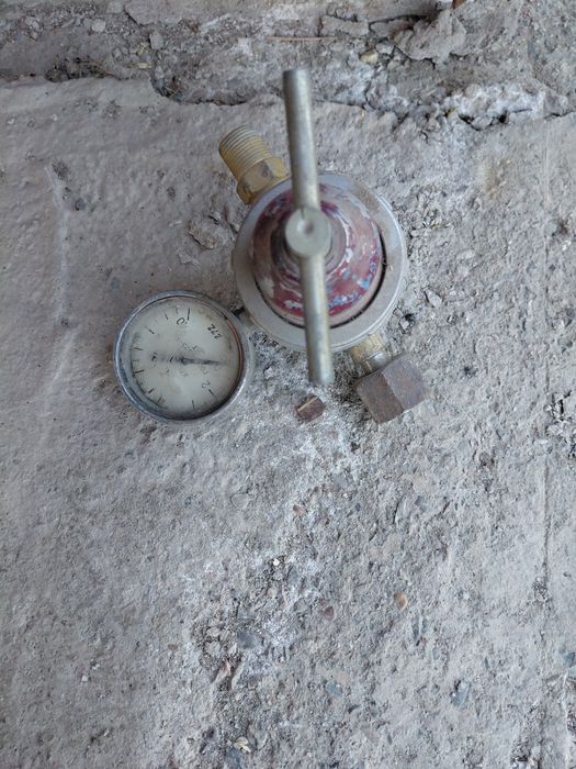 Газовый редуктор с манометром б/у