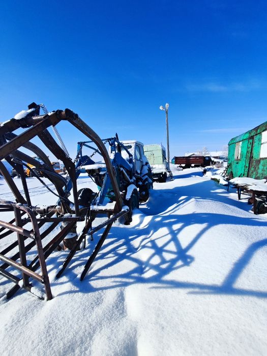 Продам трактор ЮМЗ. На полном ходу