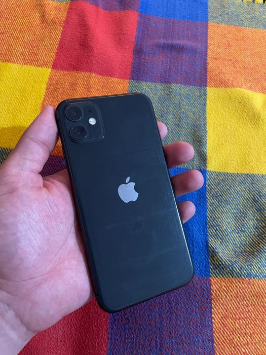Продам 11 IPhone