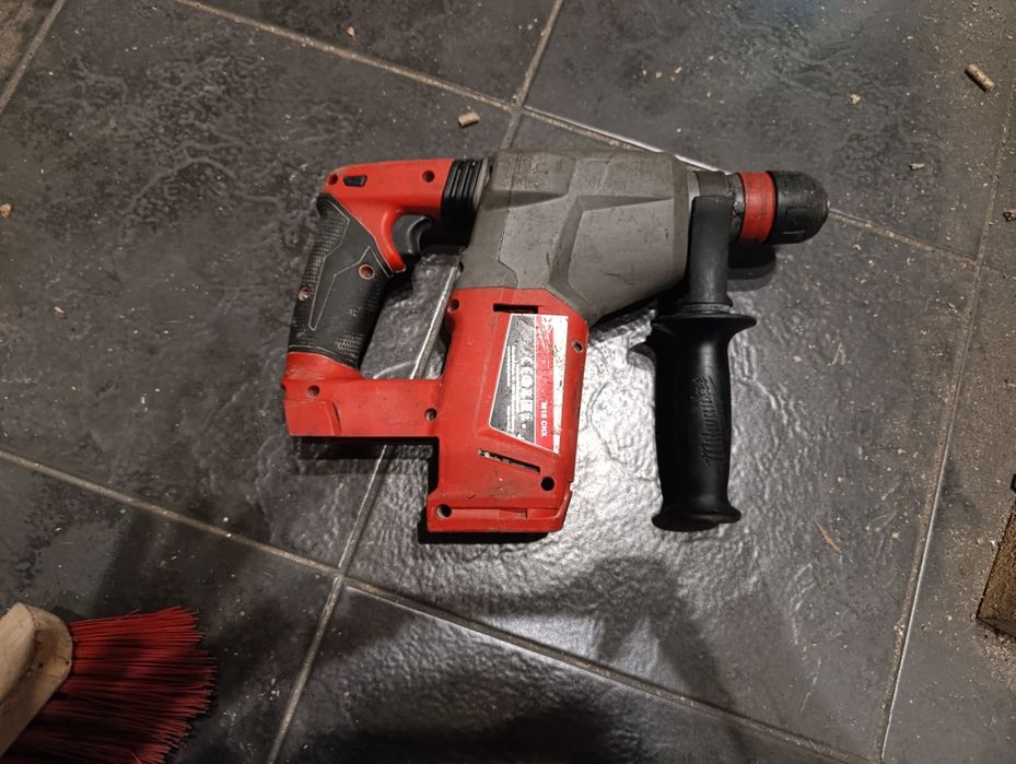 Перфоратор Milwaukee M18