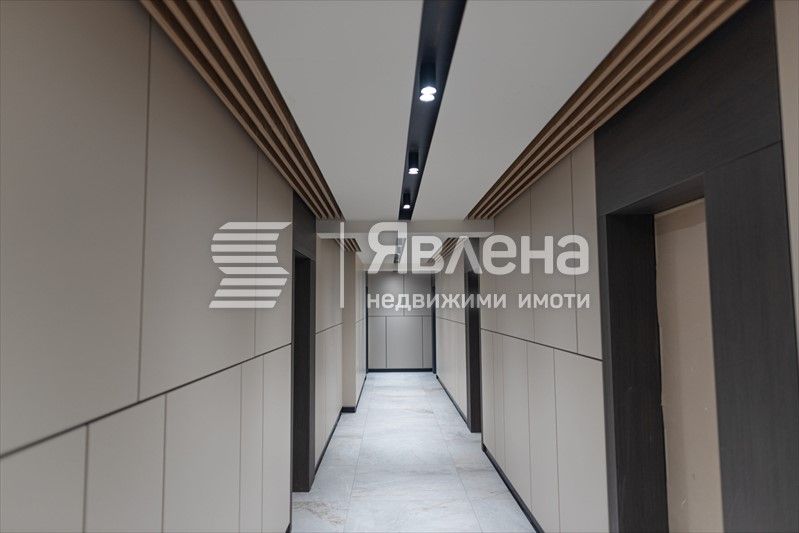 Продава се Двустаен апартамент в София, Манастирски ливади - 92 кв.м за 2316 €/кв.м - Снимка #2