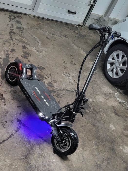 Электросамокат

Продаю Dualtron Thunder 2.