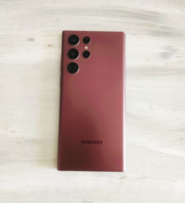 Гаранционен Samsung Galaxy S22 Ultra 5G, 12/512 GB бордо + зарядно 25