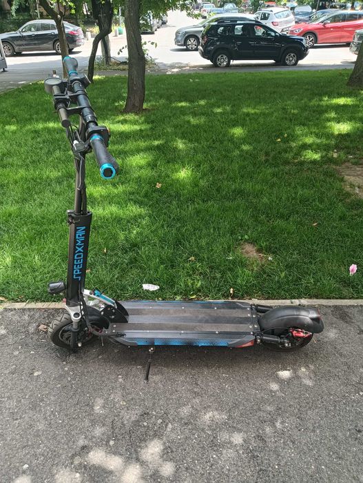 Vând trotinetă Speedxman 10 an fabricație 2023 impecabila