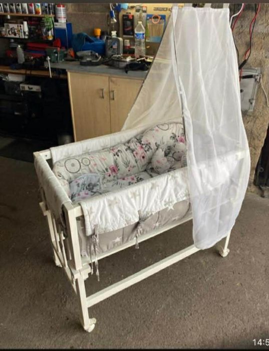 Кошче за бебе. С матрак и обиколник.