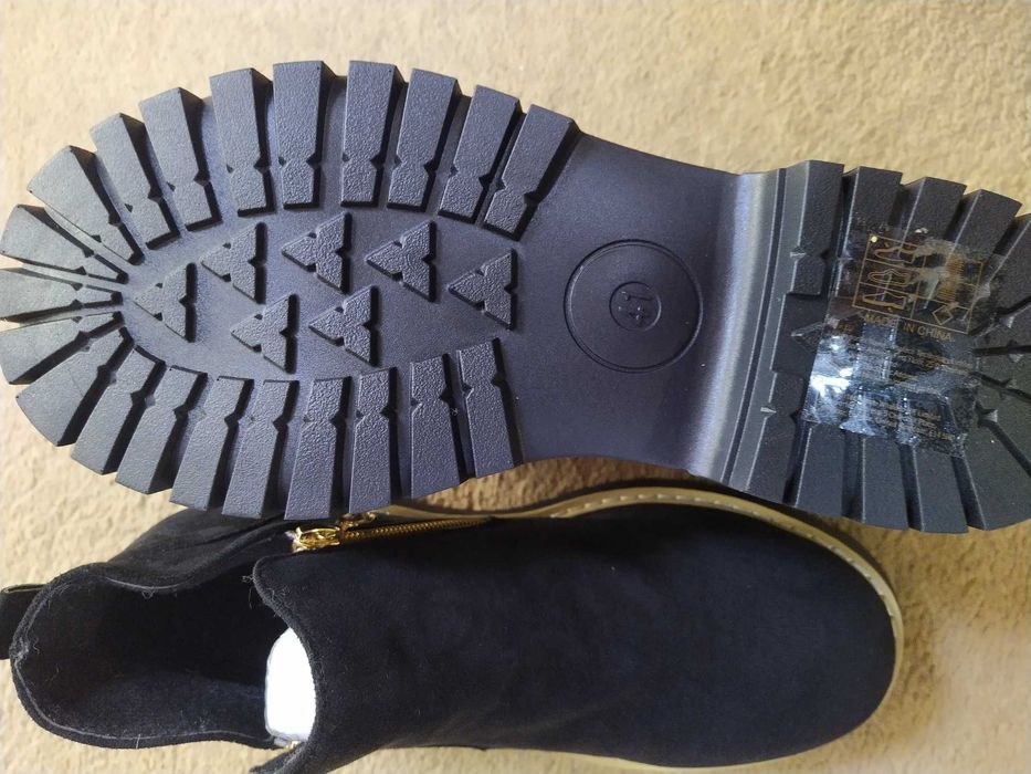 Дамски черни кларкове