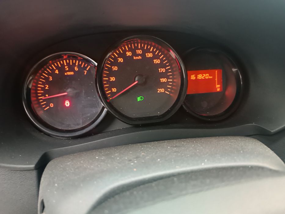 Дачия Дъстър 1.6 бензин газ на части