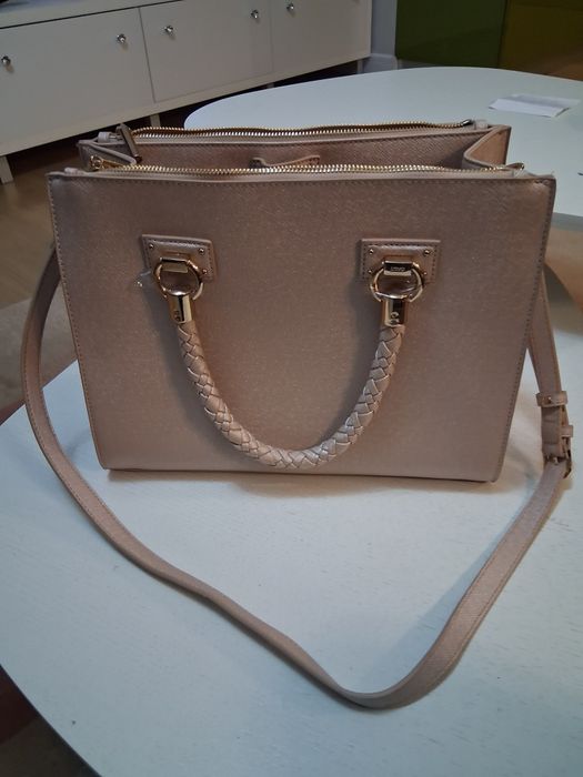 Poșetă de vanzare noua