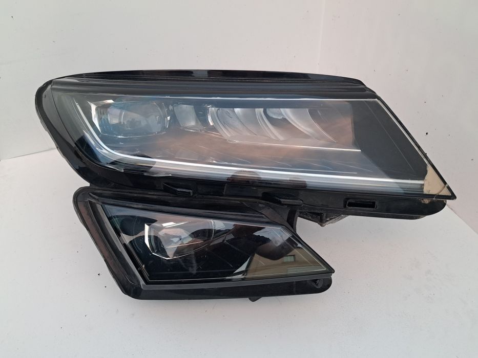 Десен фар Skoda Kodiaq Full Voll Led Шкода Кодиак фарове