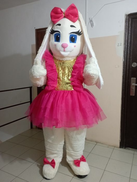 Продам ростовые костюмы