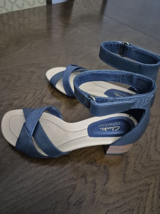 Продам босоножки кожанные