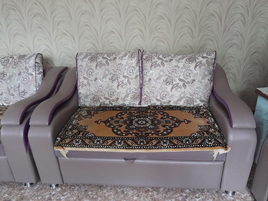 Продам диван тройка