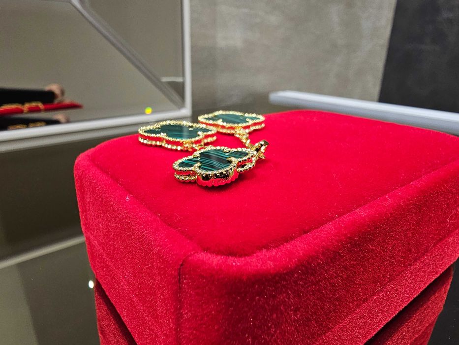 Van Cleef & Arpels VCA 5 Motifs Magic Alhambra Green Дамска Гривна