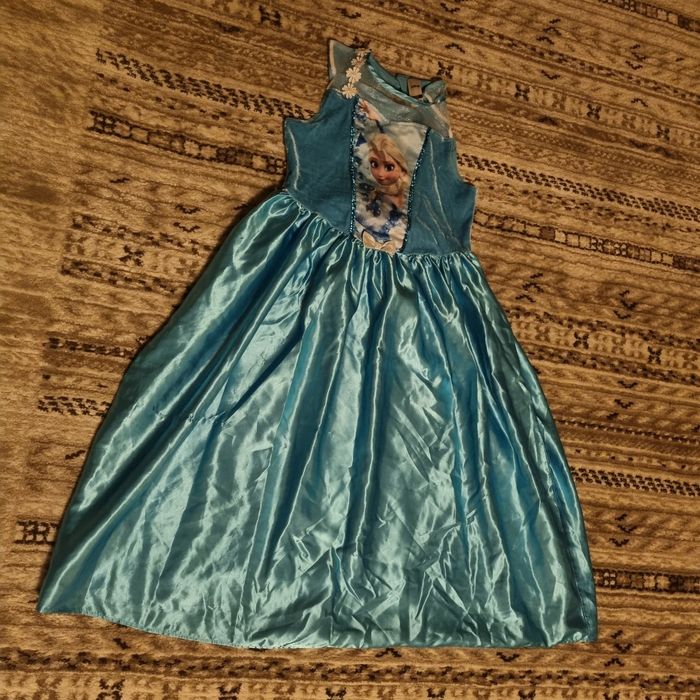 Rochie frumoasă cu Frozen