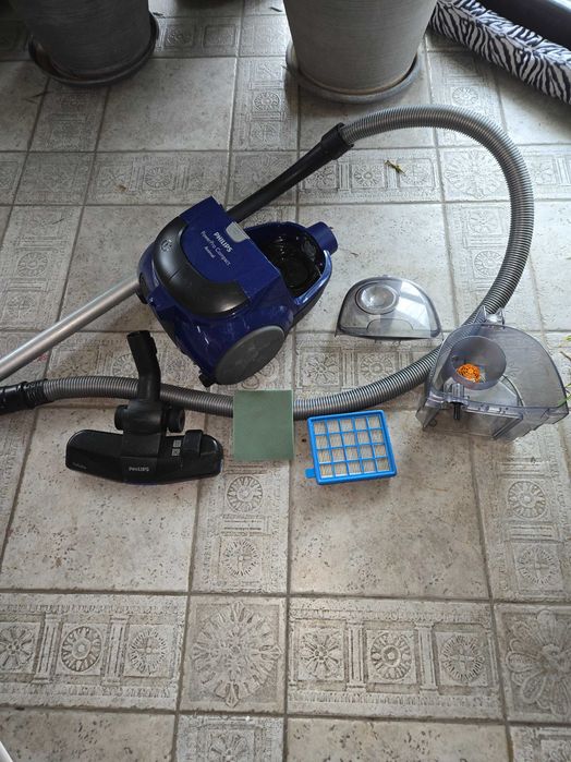 Прахосмукачка Phillips Power Pro compact Animal