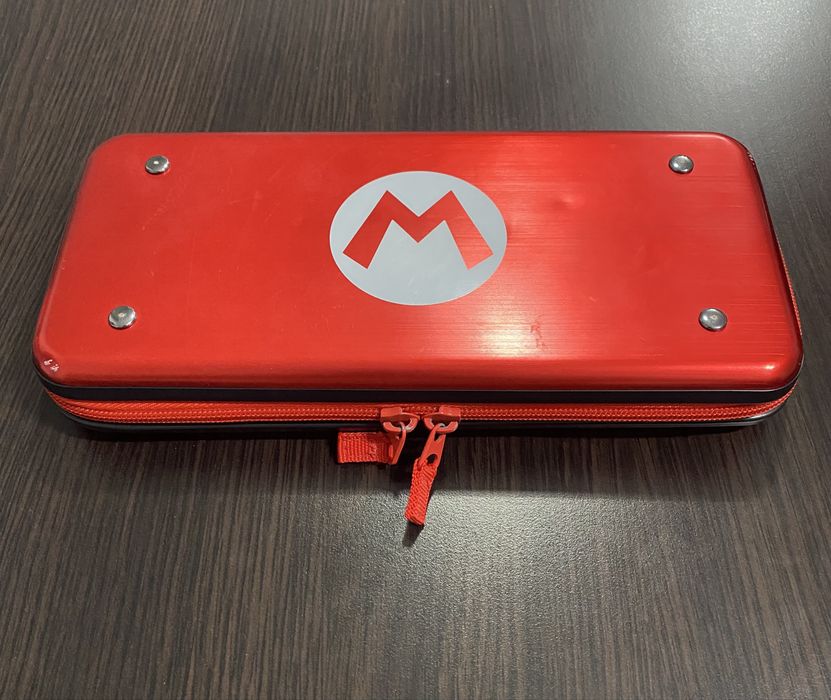 Nintendo Switch complet + multe accesorii, perfect functionale