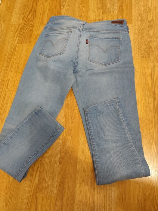 Blugi Levis măsura 36