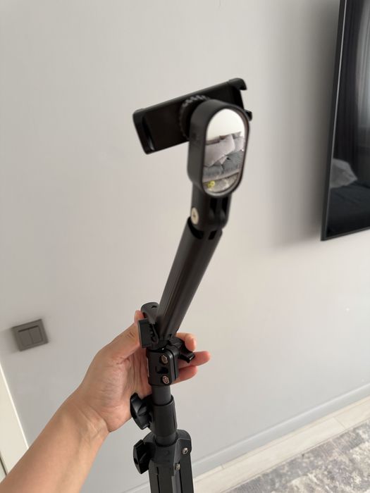 Штатив с лампой для телефона