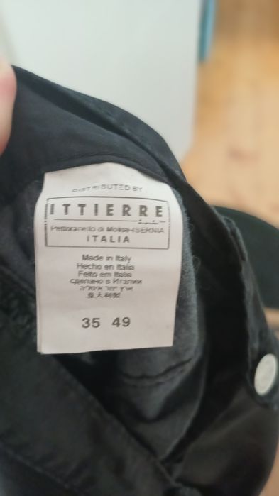 Pantaloni versace M damă