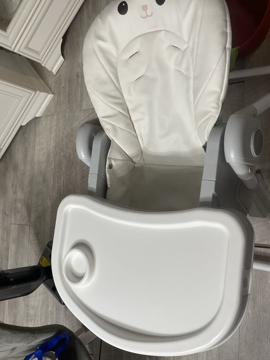 Продам столик для кормления