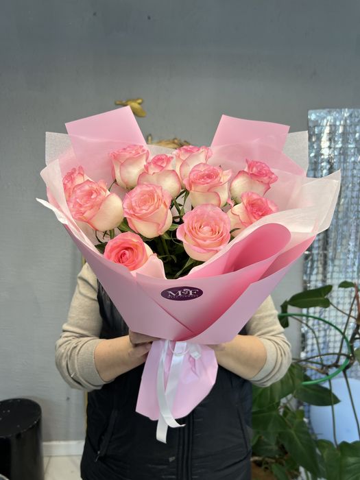 Букет из роз доставка цветов