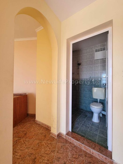 Двуетажна къща с басейн, Инцараки Свети Влас