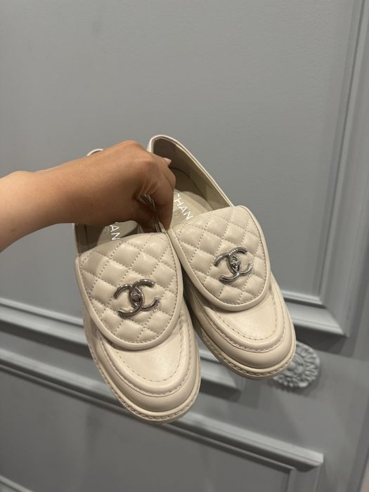 Лоферы белые Chanel