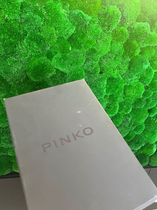 Чисто нови сандали Pinko 37