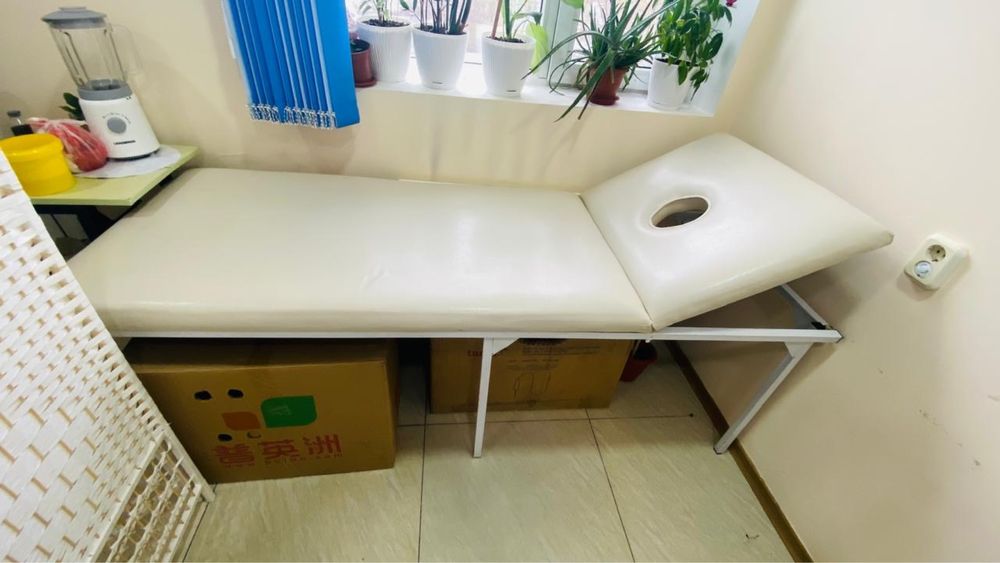 Кушетка, стол, стуля