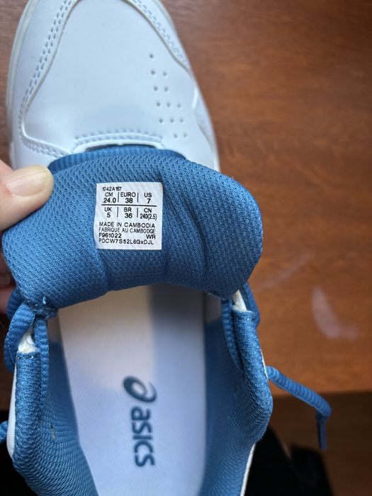 Кросовки Asics размер 36-37 Новый