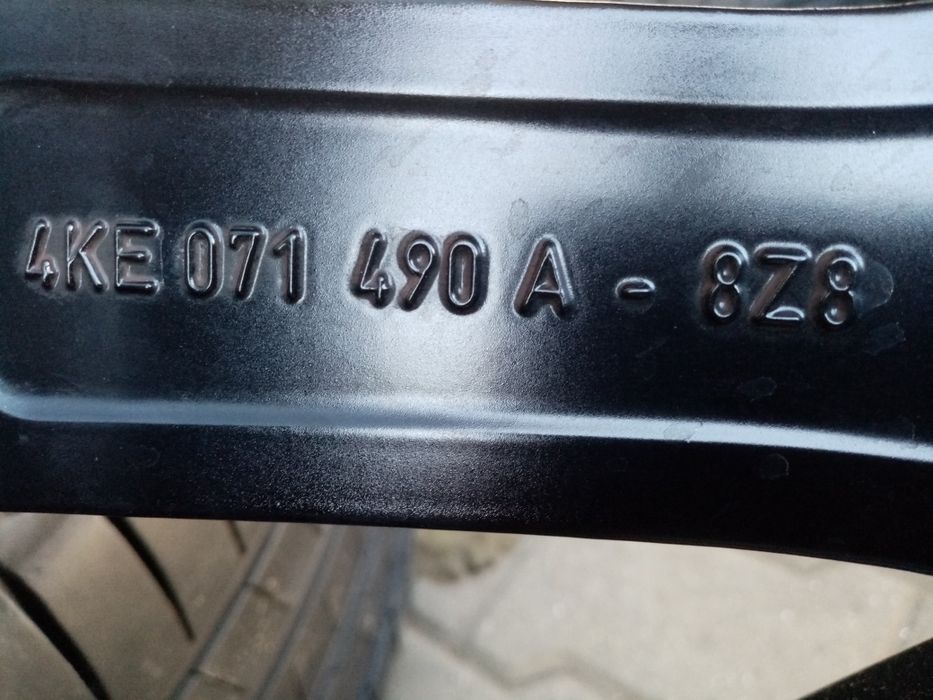 Jante originale Audi E Tron Q8, 20 "cu anvelope de vara. 2022