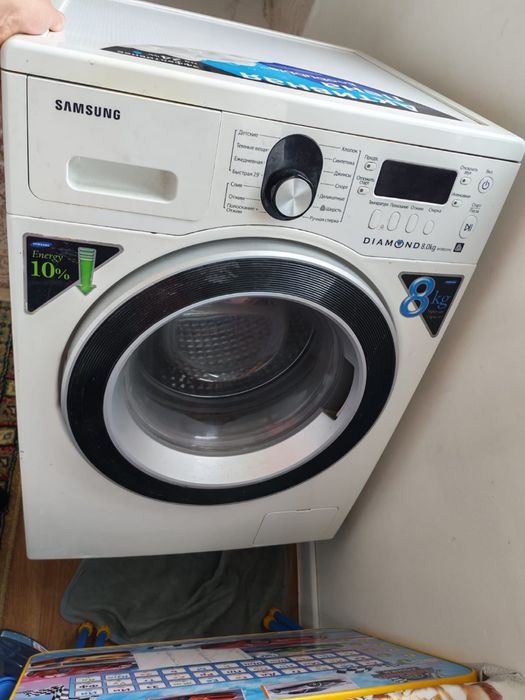 Продам машинку стиральную