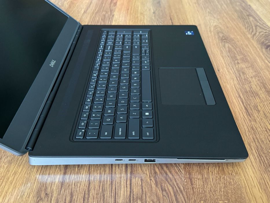 17.3' 120Hz 4K i9-11950H DELL Precision 7760 64GB DDR4/RTX A5000 16GB